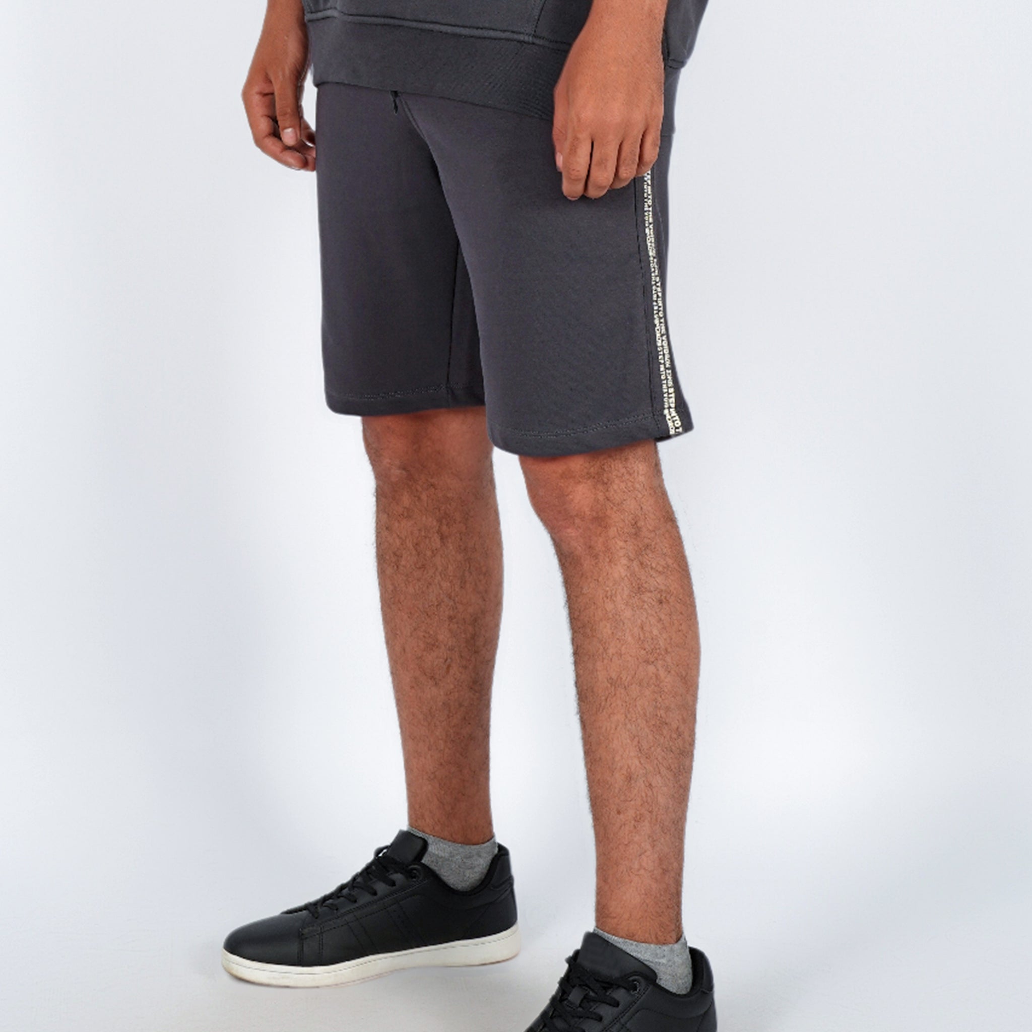 AlanoSS25 Short